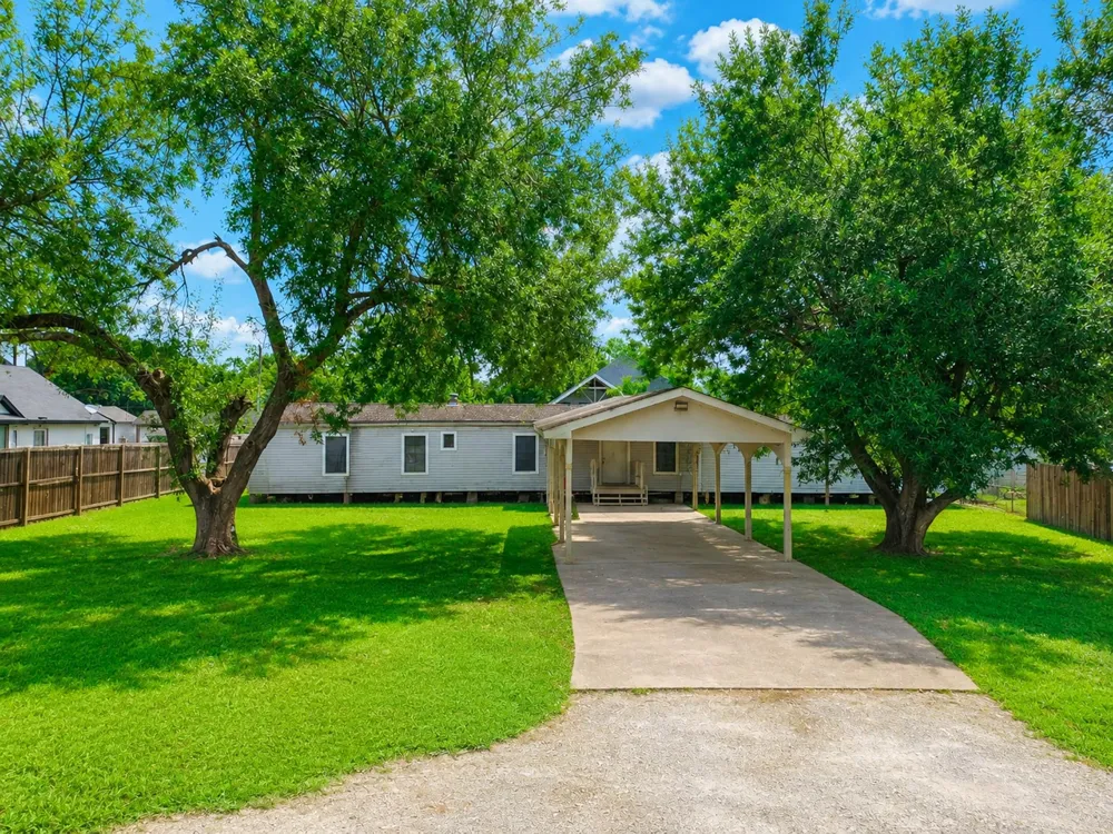 3411 Ohio Street Fresno, TX 77545