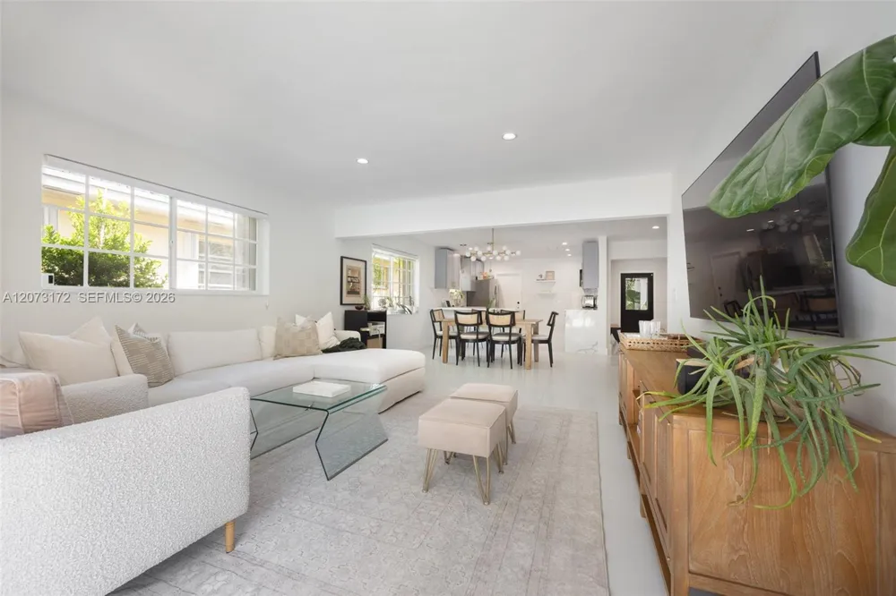 406 Miller Rd Coral Gables, FL 33146