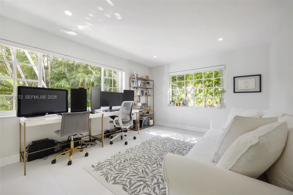 406 Miller Rd Coral Gables, FL 33146