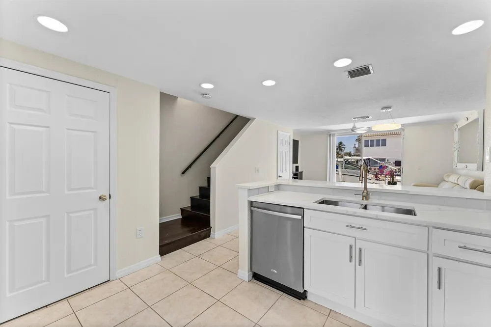 968 Jeffery Street Boca Raton, FL 33487