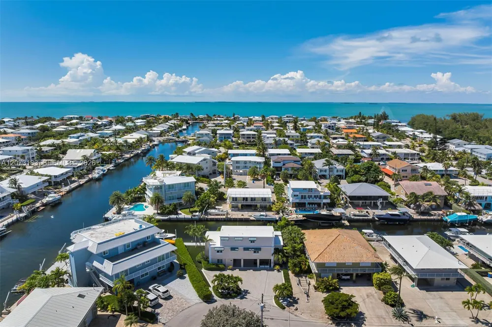122 Court Contessa Islamorada, FL 33036