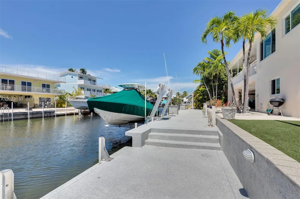 122 Court Contessa Islamorada, FL 33036