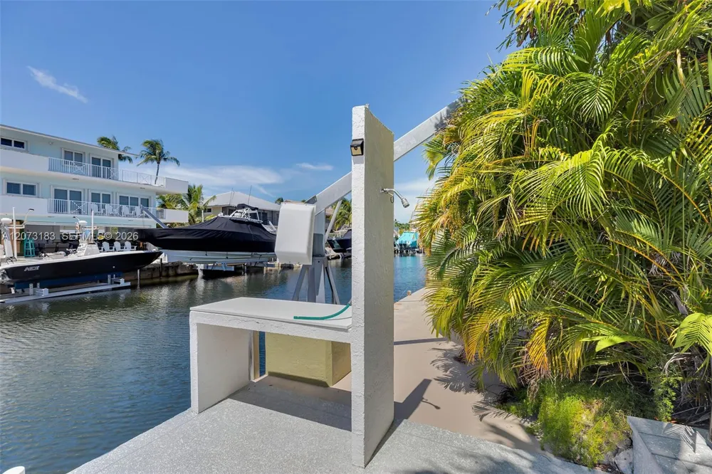 122 Court Contessa Islamorada, FL 33036