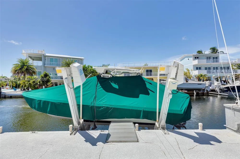 122 Court Contessa Islamorada, FL 33036