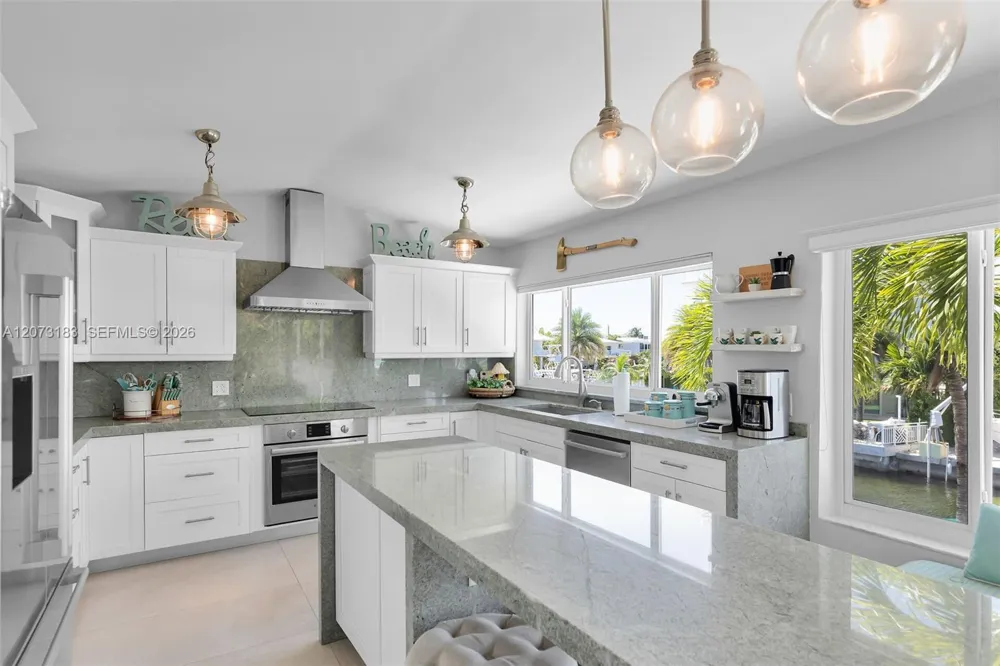 122 Court Contessa Islamorada, FL 33036
