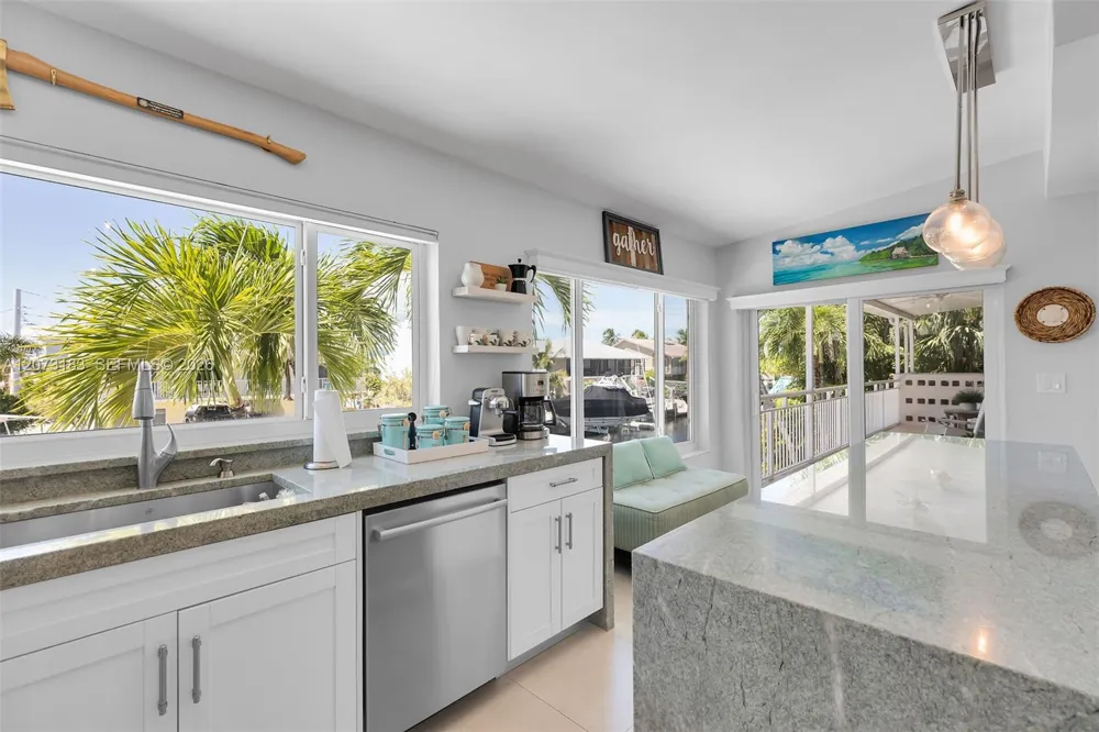 122 Court Contessa Islamorada, FL 33036