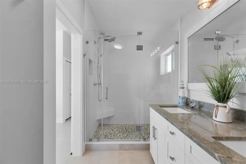 122 Court Contessa Islamorada, FL 33036