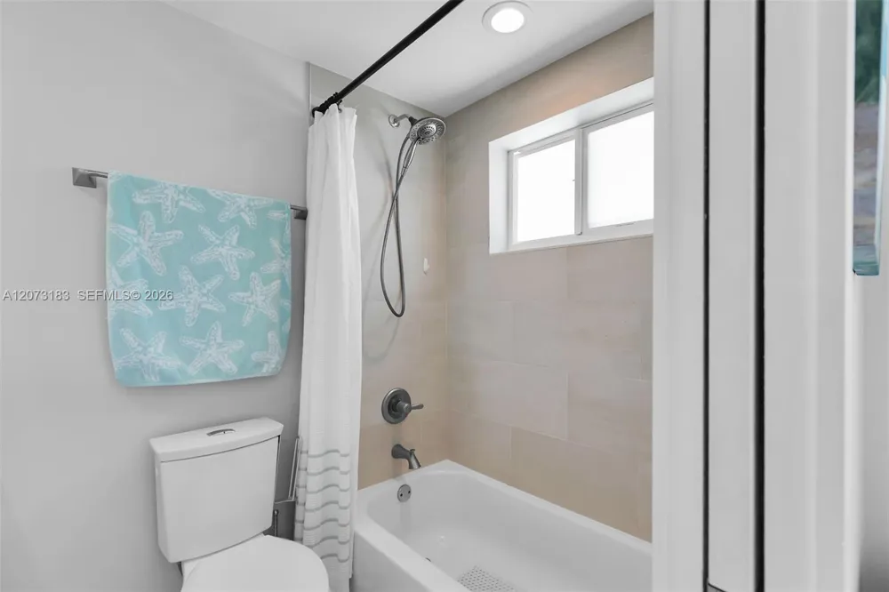 122 Court Contessa Islamorada, FL 33036