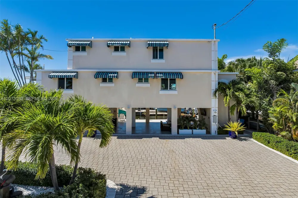 122 Court Contessa Islamorada, FL 33036