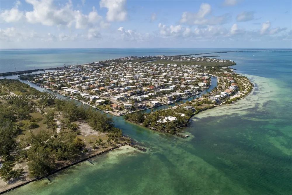 122 Court Contessa Islamorada, FL 33036