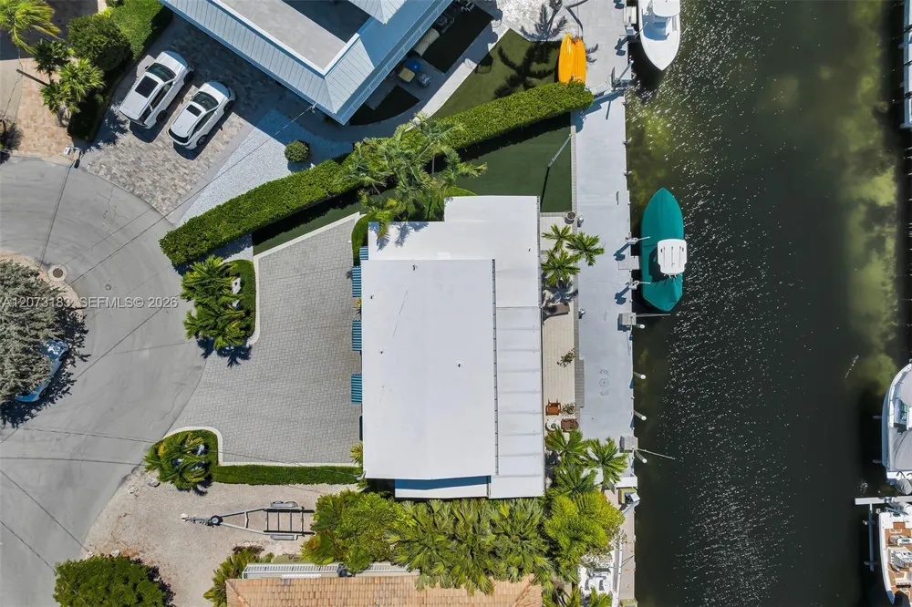 122 Court Contessa Islamorada, FL 33036