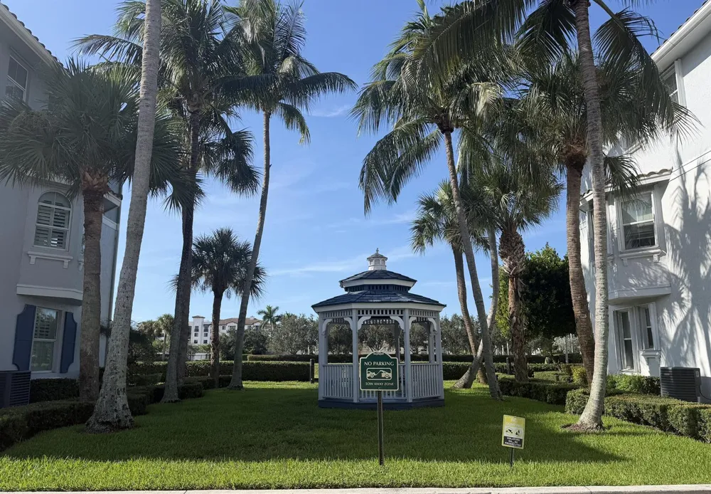 1410 PIAZZA DELLE PALLOTTOLE Boynton Beach, FL 33426