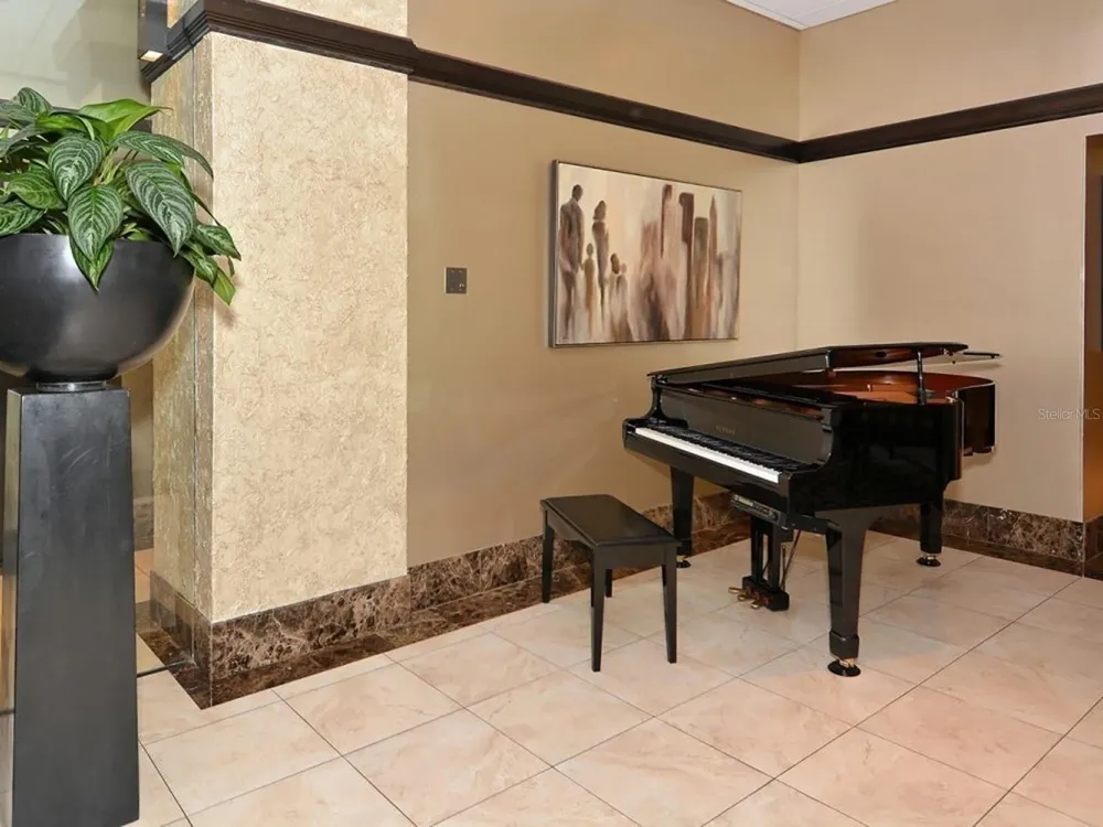 1255 GULFSTREAM AVENUE #1101 Sarasota, FL 34236