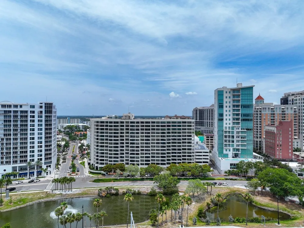 1255 GULFSTREAM AVENUE #1101 Sarasota, FL 34236
