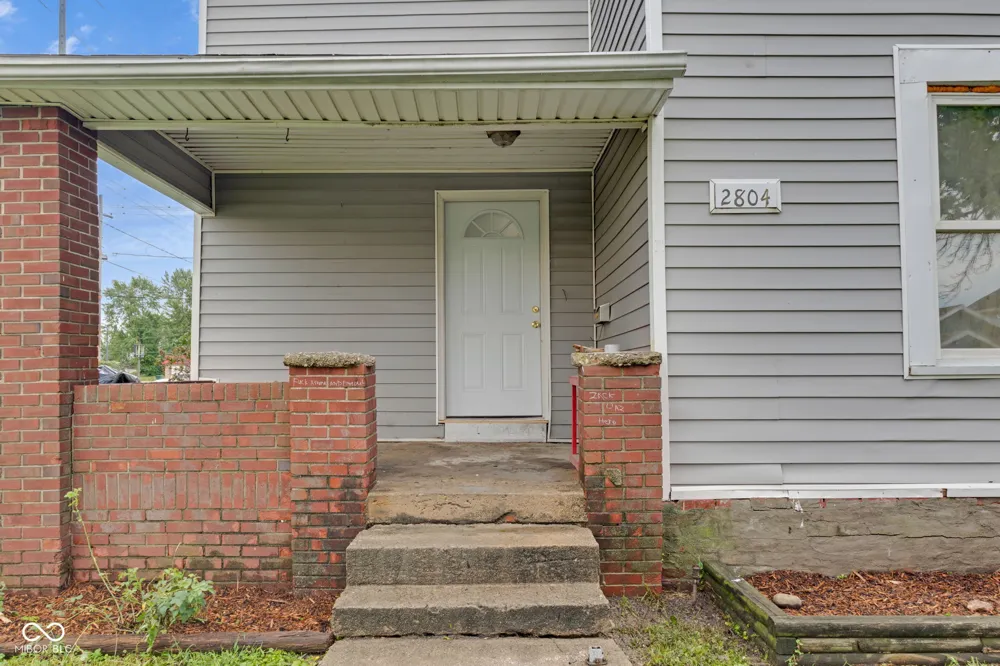 2804 S Elm Street Muncie, IN 47302