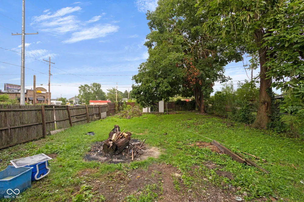 2804 S Elm Street Muncie, IN 47302