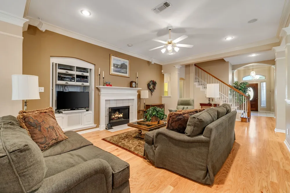 1602 Oak Ridge Drive Corinth, TX 76210