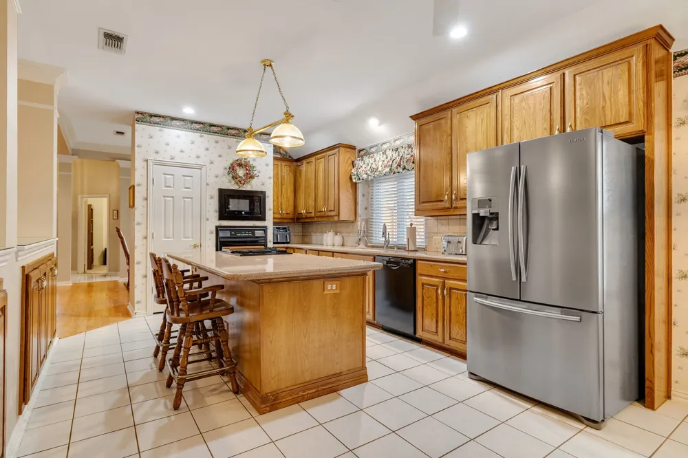 1602 Oak Ridge Drive Corinth, TX 76210