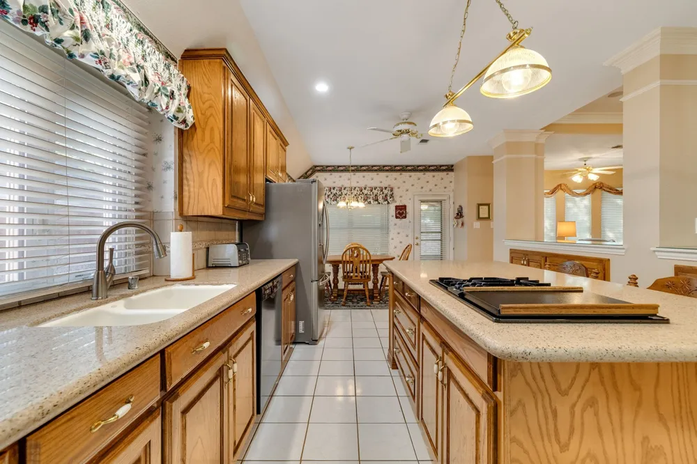 1602 Oak Ridge Drive Corinth, TX 76210
