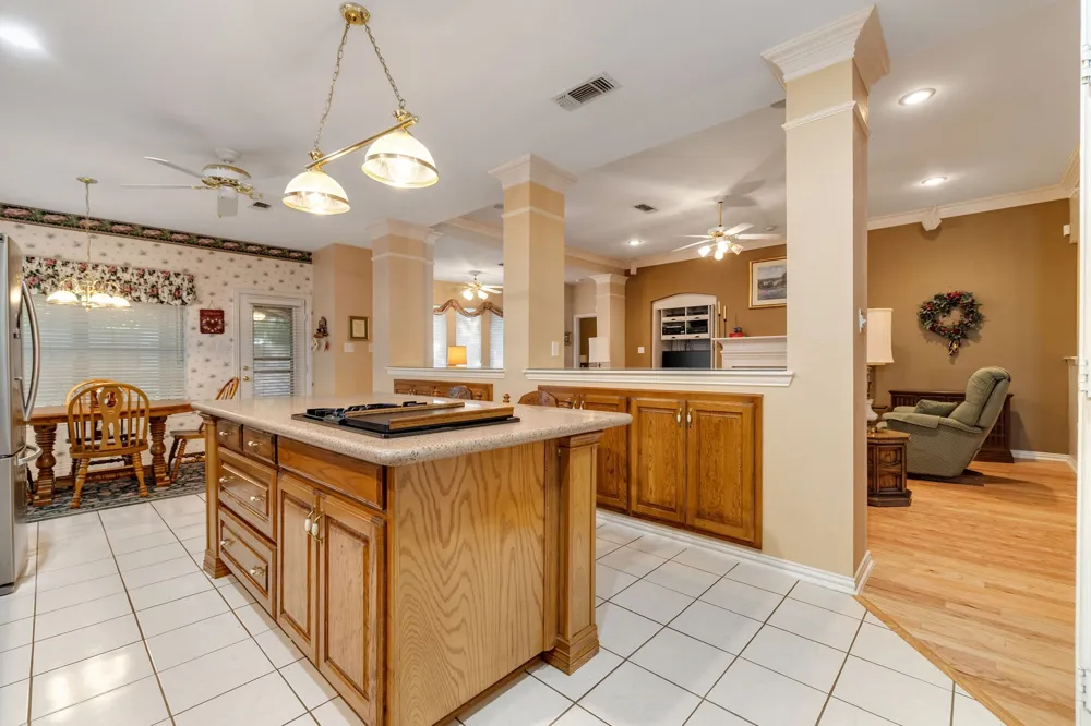 1602 Oak Ridge Drive Corinth, TX 76210