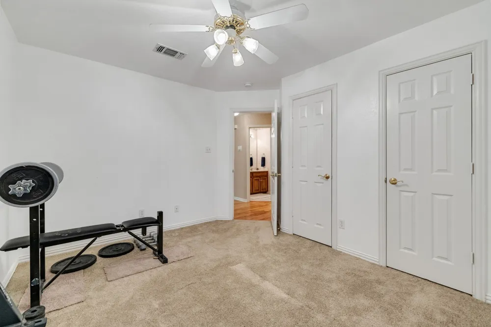 1602 Oak Ridge Drive Corinth, TX 76210