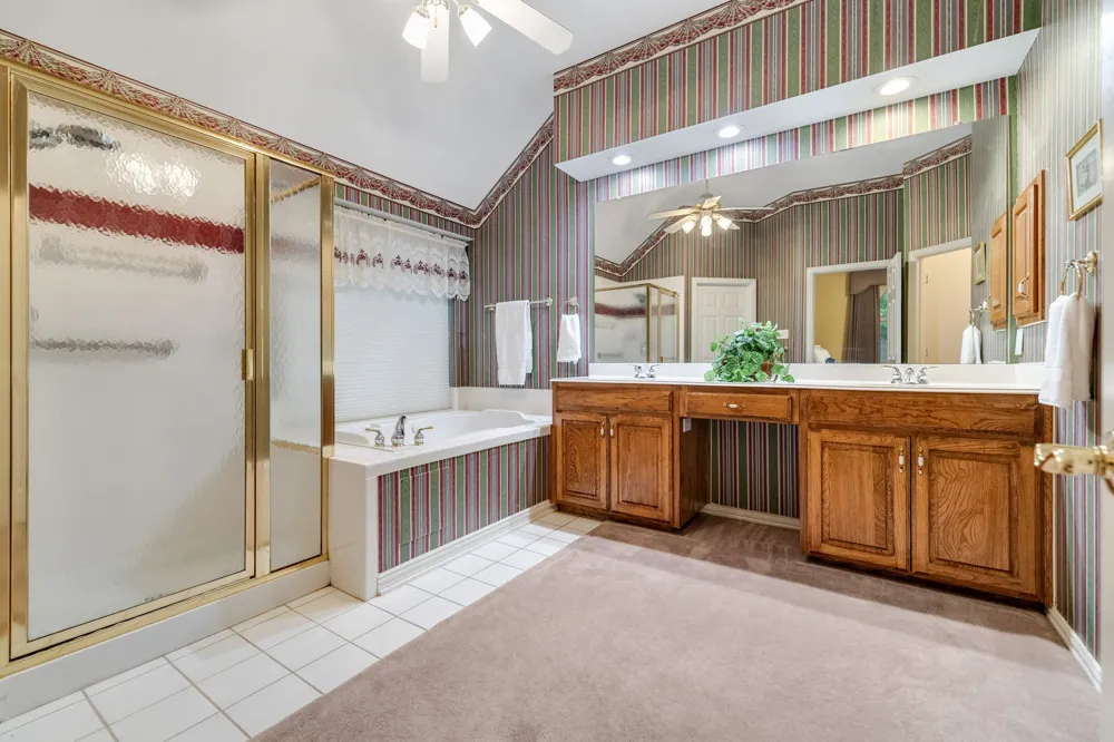 1602 Oak Ridge Drive Corinth, TX 76210