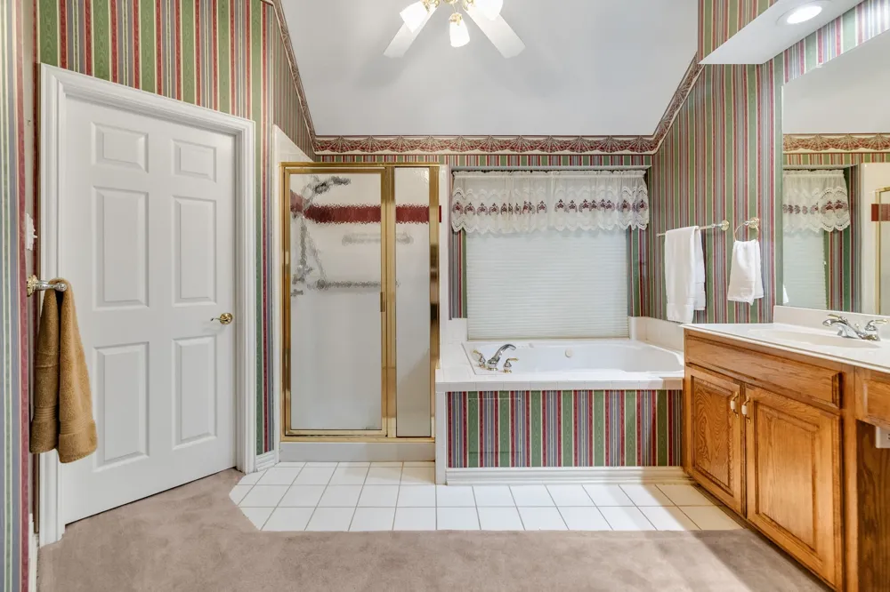 1602 Oak Ridge Drive Corinth, TX 76210