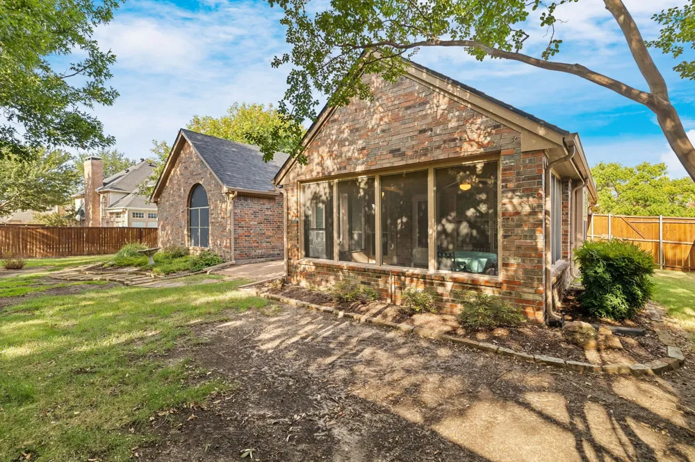 1602 Oak Ridge Drive Corinth, TX 76210