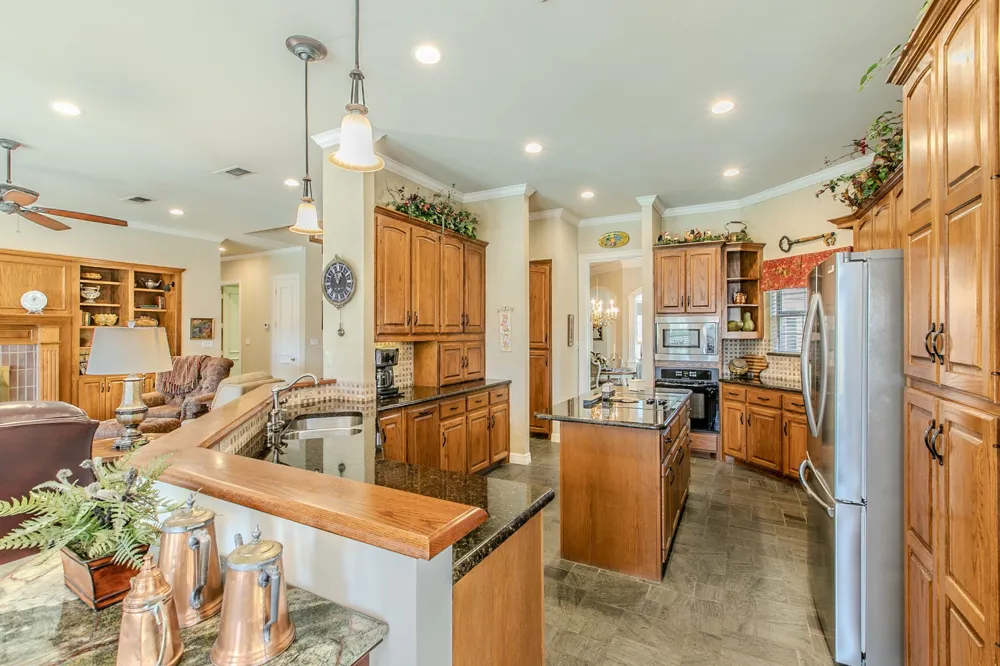 757 Village Green Drive DeSoto, TX 75115