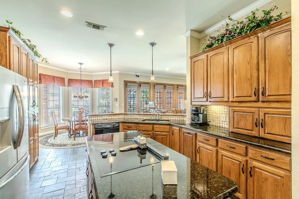 757 Village Green Drive DeSoto, TX 75115