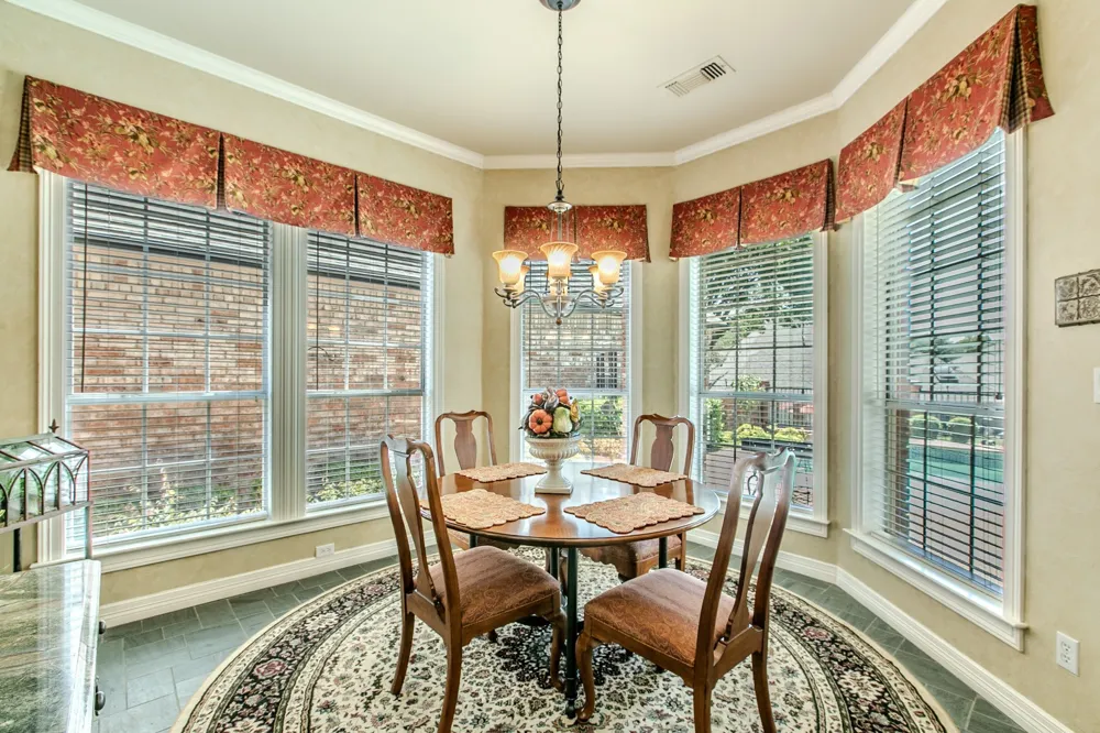 757 Village Green Drive DeSoto, TX 75115