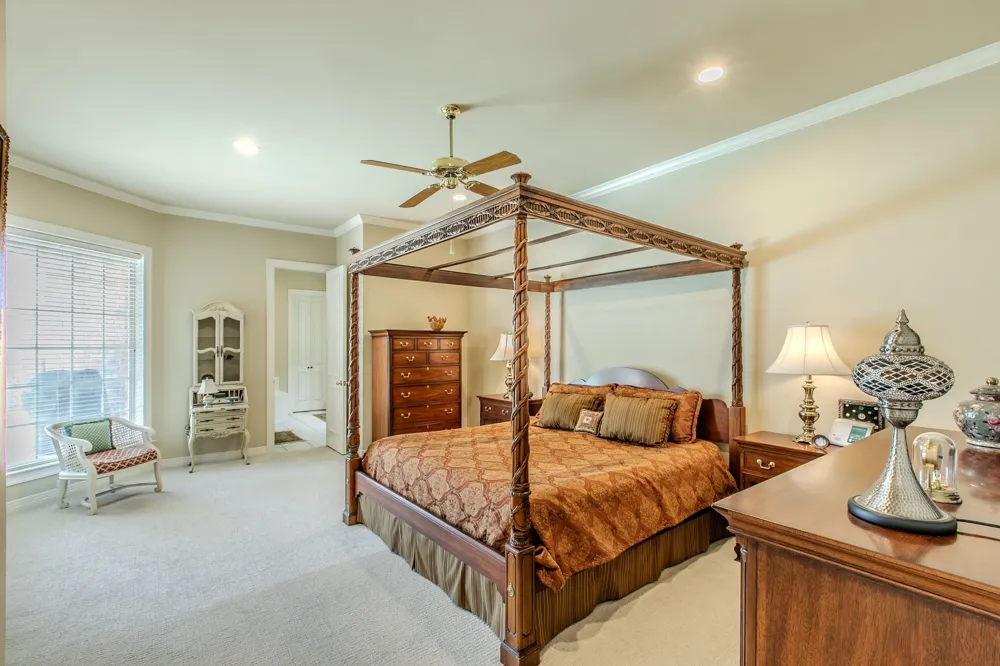 757 Village Green Drive DeSoto, TX 75115