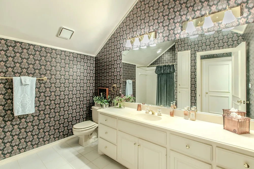 757 Village Green Drive DeSoto, TX 75115