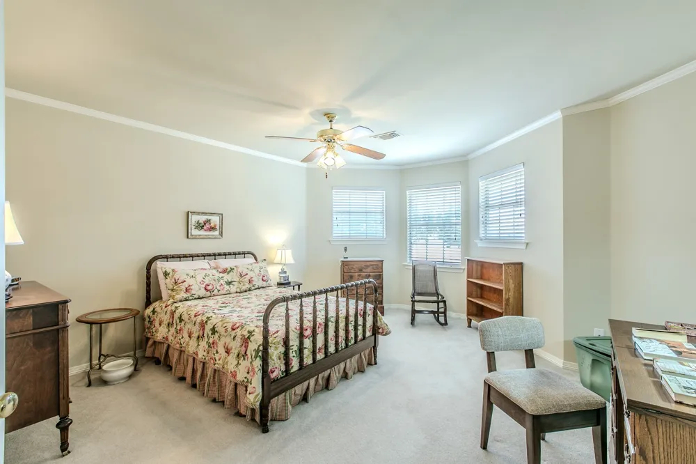 757 Village Green Drive DeSoto, TX 75115