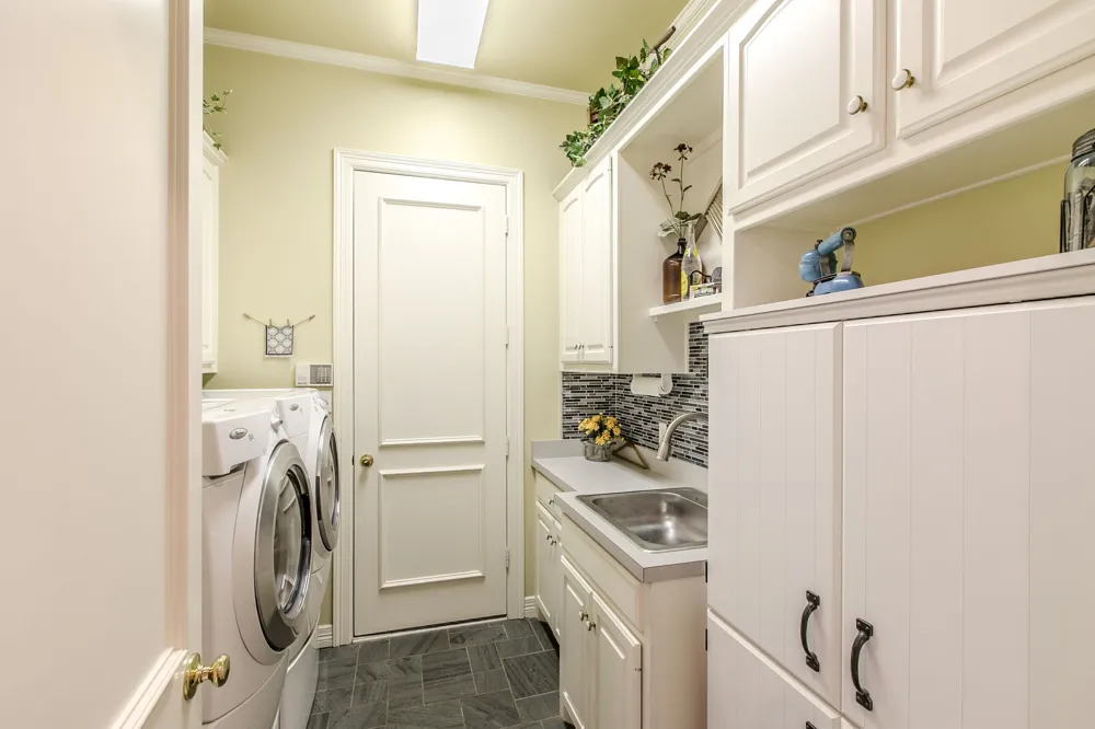 757 Village Green Drive DeSoto, TX 75115