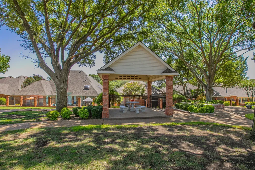 757 Village Green Drive DeSoto, TX 75115