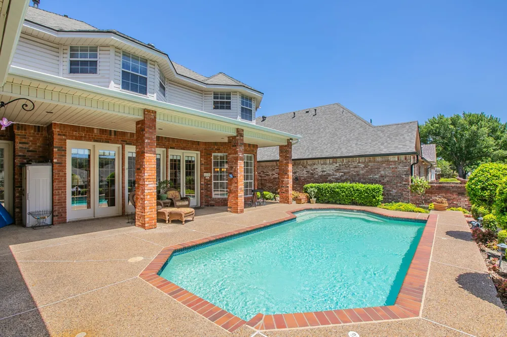 757 Village Green Drive DeSoto, TX 75115