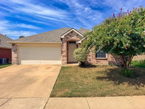 633 Canoe Way