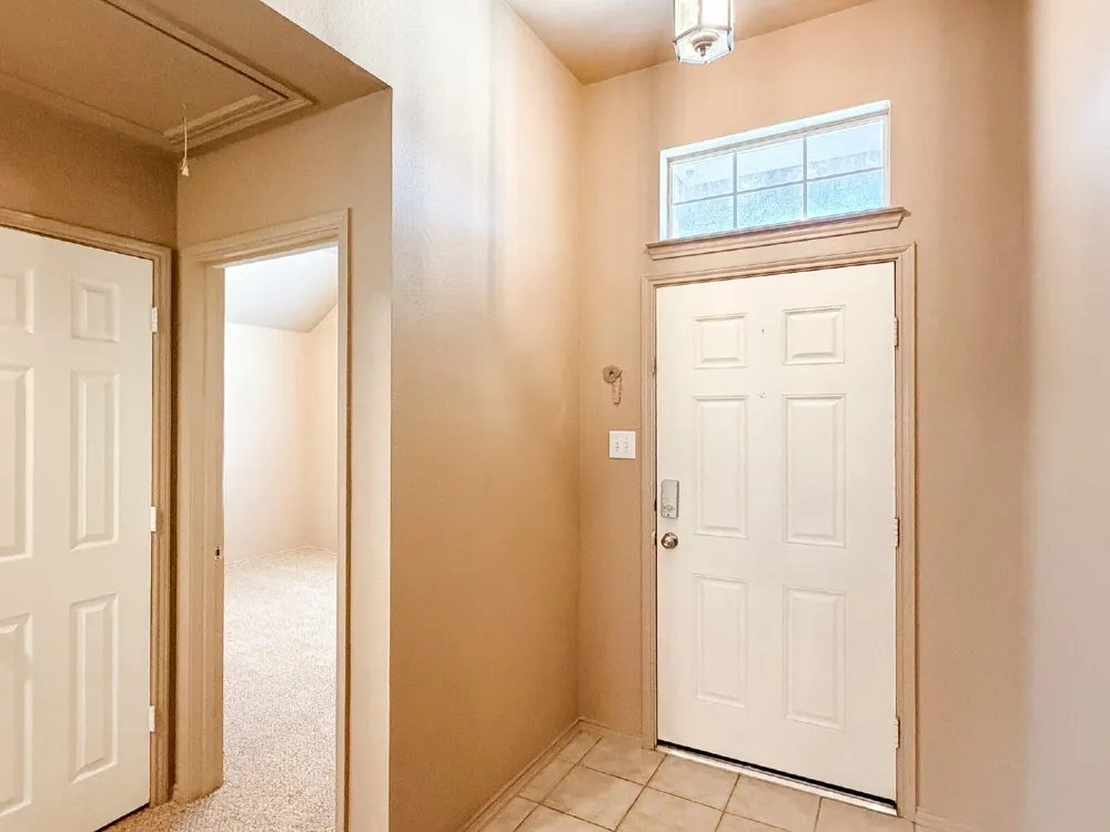 633 Canoe Way Crowley, TX 76036