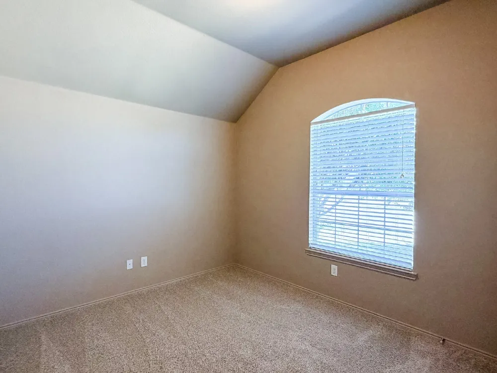 633 Canoe Way Crowley, TX 76036