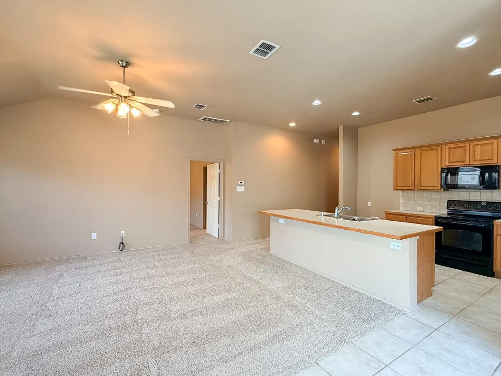 633 Canoe Way Crowley, TX 76036