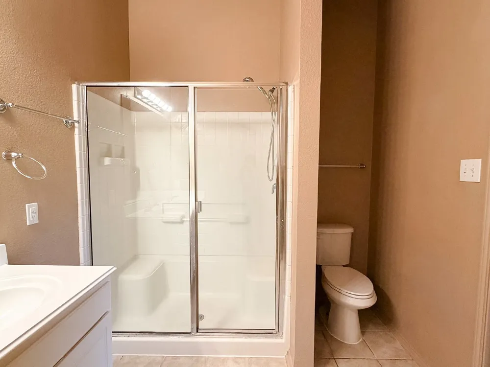633 Canoe Way Crowley, TX 76036