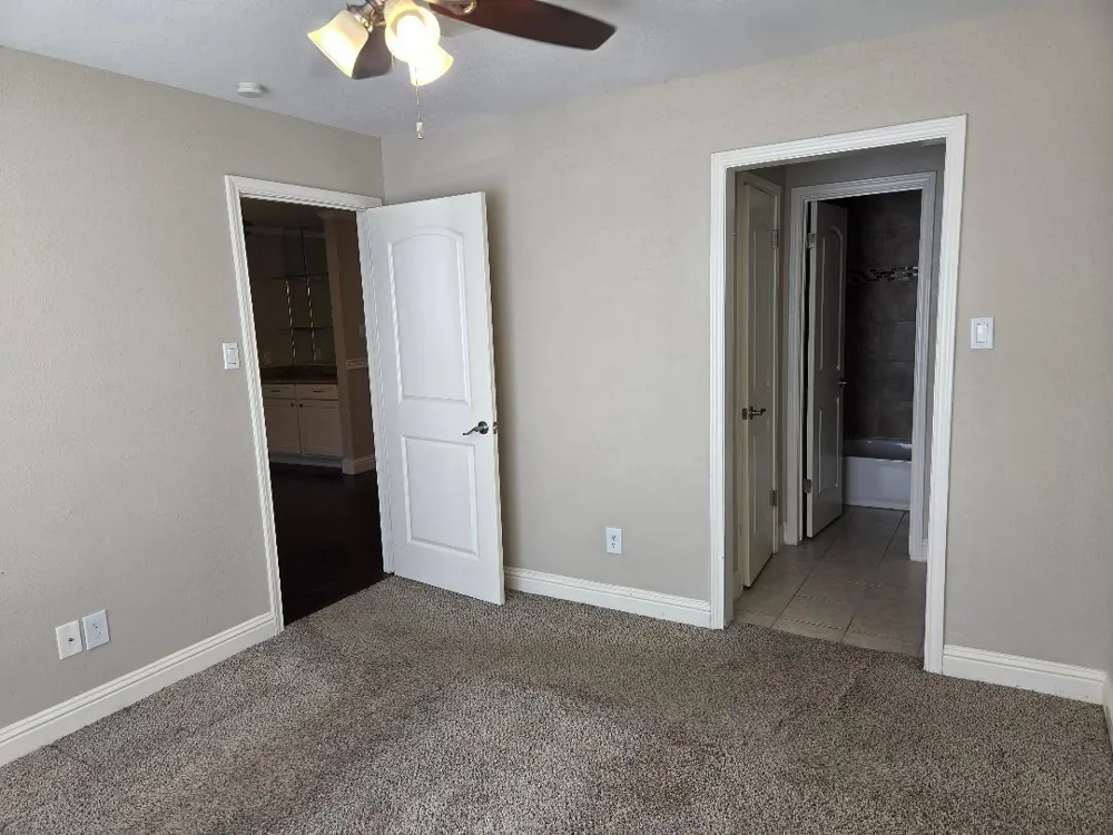 18800 Egret Bay Boulevard #1009 Webster, TX 77058