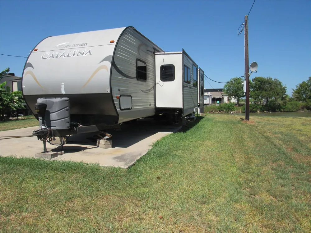 221 County Road 299 Sargent, TX 77414