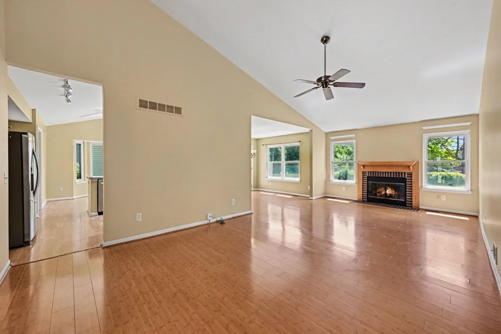 47186 Scarlet Drive S Novi, MI 48374