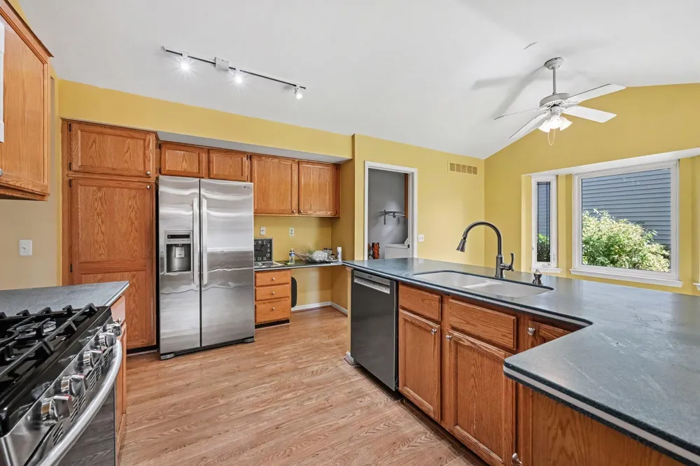 47186 Scarlet Drive S Novi, MI 48374
