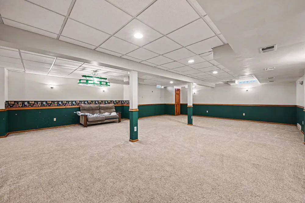47186 Scarlet Drive S Novi, MI 48374