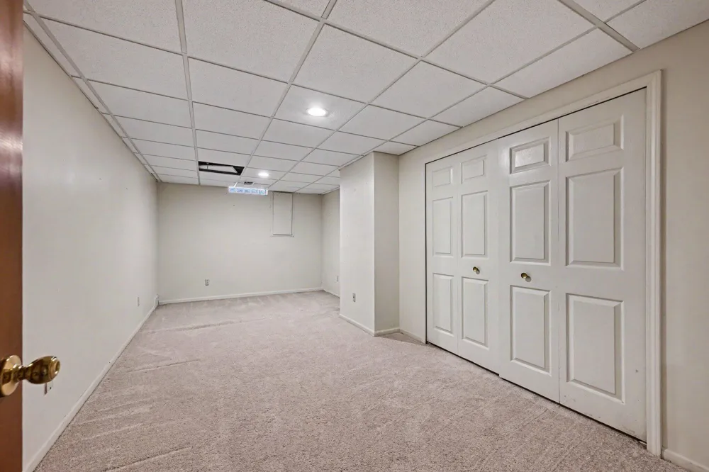 47186 Scarlet Drive S Novi, MI 48374