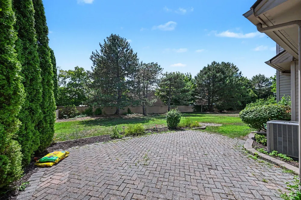 47186 Scarlet Drive S Novi, MI 48374