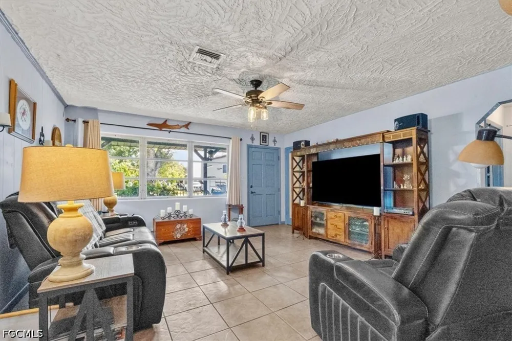 E Concordia Avenue Clewiston, FL 33440